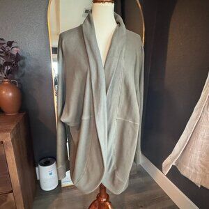 Barefoot Dreams Malibu Brushed Terry Circle Cardigan